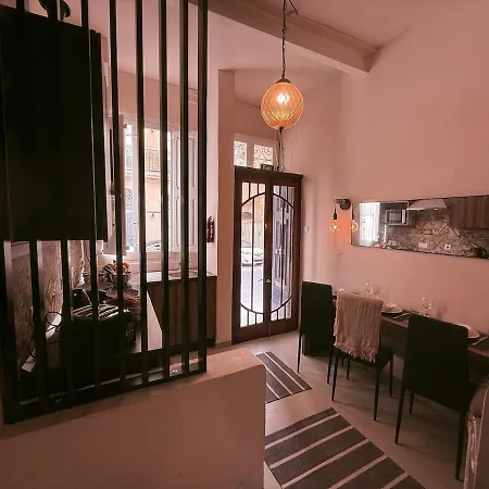 Square House By Holi Apartman Birgu